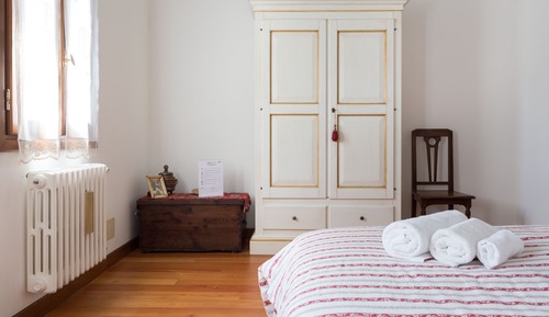Chambre Triple, salle de bains commune (external Camera 5)