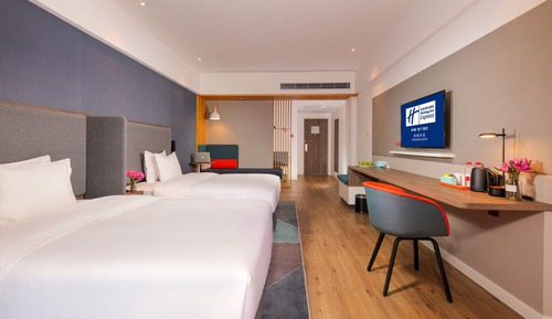 Chambre Standard, 2 grands lits, balcon