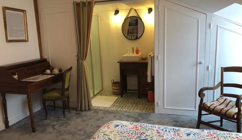 Chambre King Size ou avec lits jumeaux (Rose)