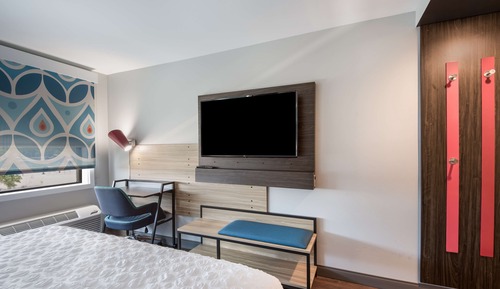 Chambre, 1 très grand lit