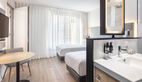Chambre (2 Connected Rooms)
