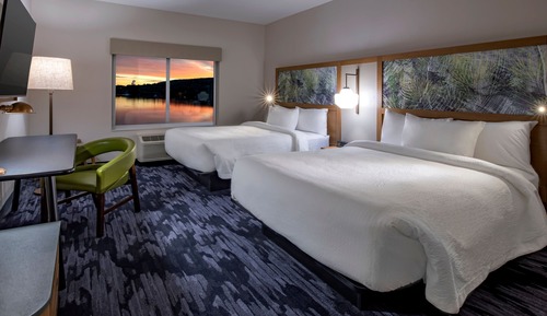 Chambre, 2 grands lits, vue lac