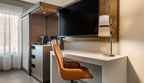 Chambre Quadruple « Premier », 2 grands lits, non-fumeurs (Larger Room)