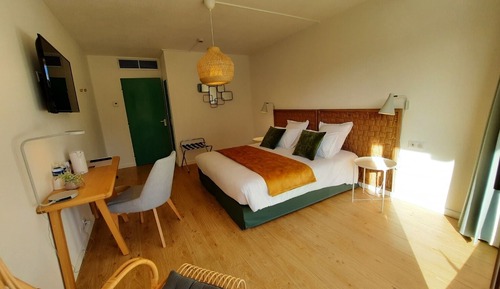Chambre, vue lac