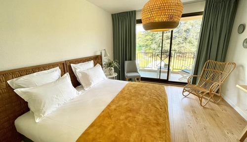 Chambre, vue parc