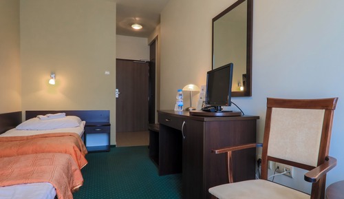 Chambre avec lits jumeaux, non-fumeurs, salle de bains attenante