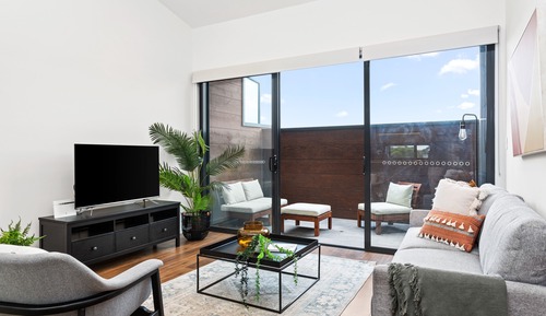 Three Bedroom Townhouse With Parking