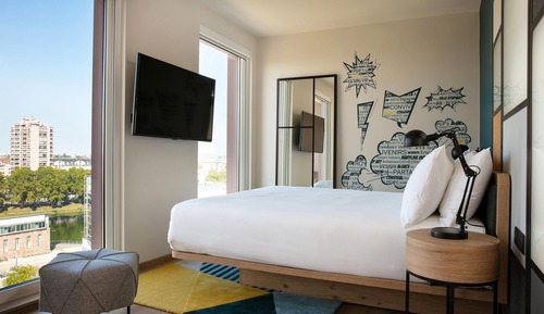 aloft, Chambre, 1 très grand lit, non-fumeurs