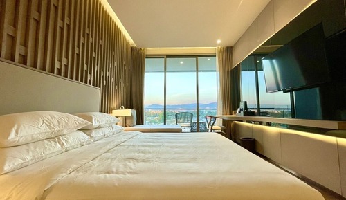Chambre Double Deluxe, 1 très grand lit, vue montagne