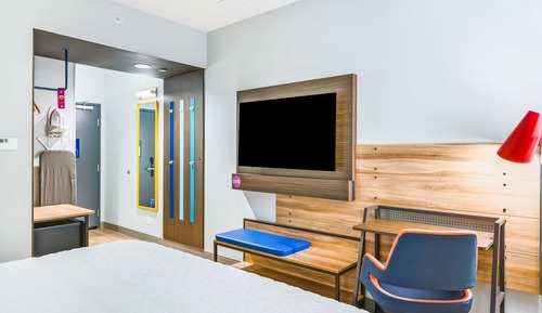 Chambre, 1 très grand lit