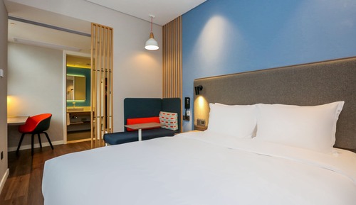 Chambre Standard, 1 très grand lit