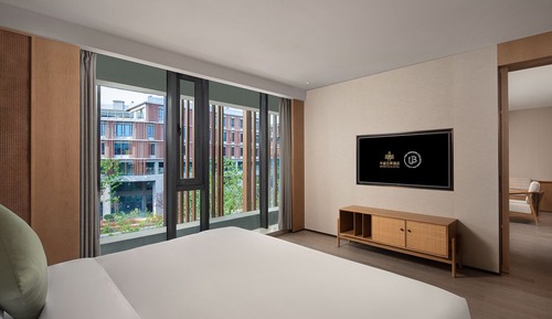 Suite (Collection)