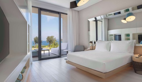 Suite Premium, 1 très grand lit, accès piscine