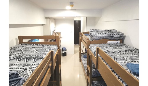 Dortoir Partagé, femmes uniquement (Upper Bunk in 6-Bed)