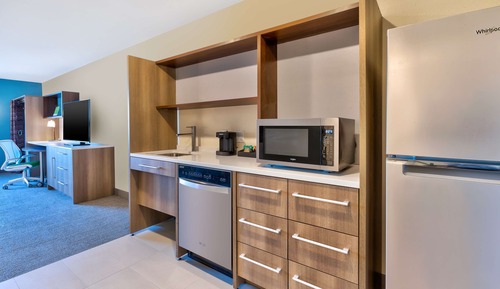Studio, 1 très grand lit, accessible aux personnes à mobilité réduite, baignoire