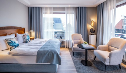 Studio Exclusif, balcon, vue mer (100m from the beach)