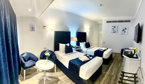Deluxe Room Ground Floor - Pool Front