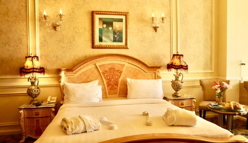 Paradise Royal Suite - Direct Sea View  & Pool View