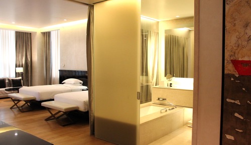 Suite, 2 lits une place