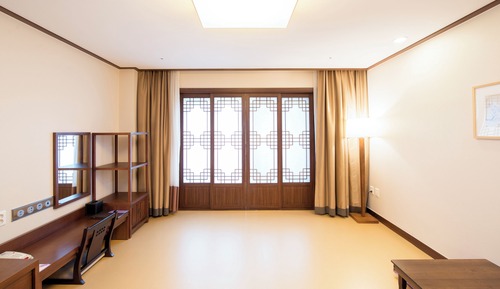 Chambre Standard (Slope View)