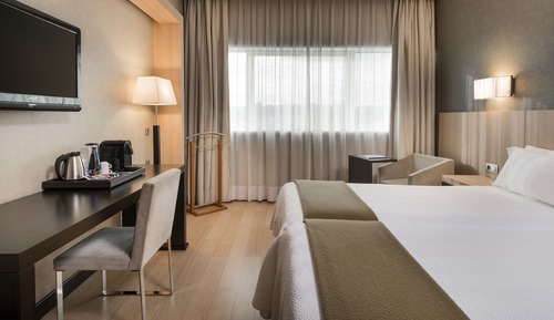Chambre Supérieure (Extra Bed 2 Adults + 1 Child)