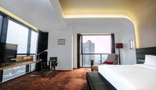 Chambre Premium, 1 très grand lit, accès salon affaires (High Floor)
