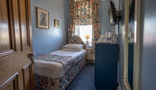 Chambre Simple, salle de bains privée