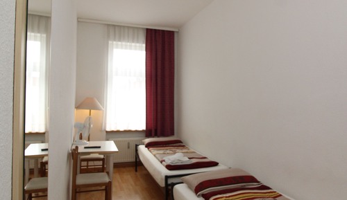 Chambre Économique avec lits jumeaux, non-fumeurs, salle de bains commune