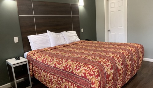 Chambre, 1 très grand lit, non-fumeurs