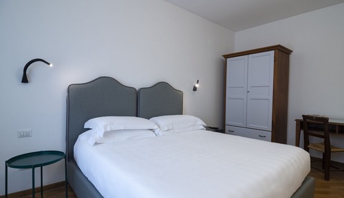 Chambre Triple Standard, salle de bains attenante