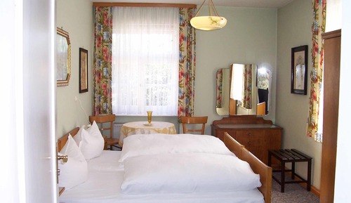 Chambre Double, salle de bains commune