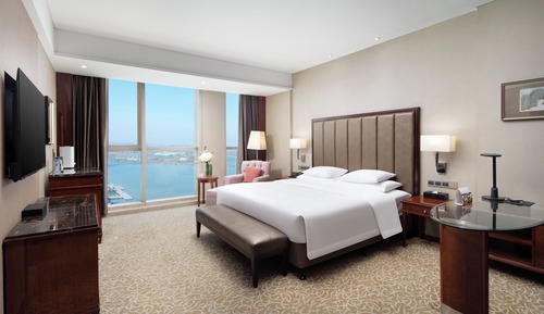 Chambre Premium, 1 très grand lit, accès salon affaires, vue fleuve