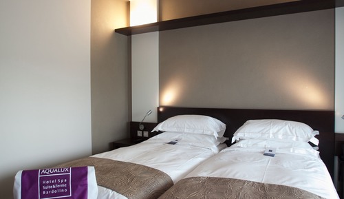 Chambre Triple, vue piscine (Aqua)