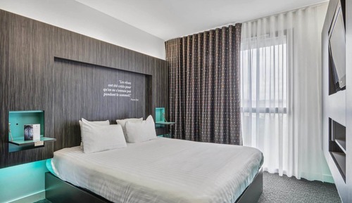 Chambre Supérieure, 2 grands lits, vue ville