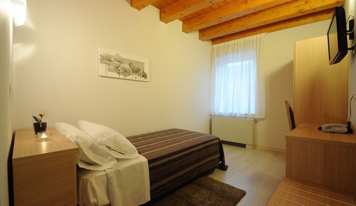 Chambre Simple, salle de bains privée