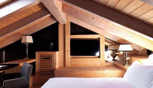 Two level Loft Junior Suite, mountain view