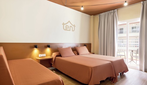 Chambre Double Standard, balcon (2 ad +1 child, Bed & Unlimited Brunch)