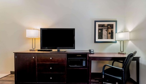Chambre, 2 grands lits, accessible aux personnes à mobilité réduite (Tub with Grab Bars)