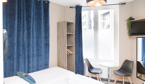 Studio, 2 lits une place (2 pax, 106 rue de Paris)