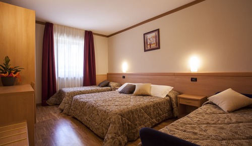 Chambre Quadruple (with bunk bed)