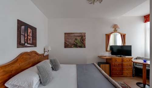 Chambre Classique Double ou avec lits jumeaux, vue montagne