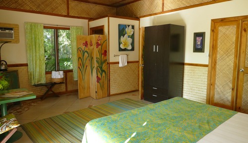 Chambre (next to reception)