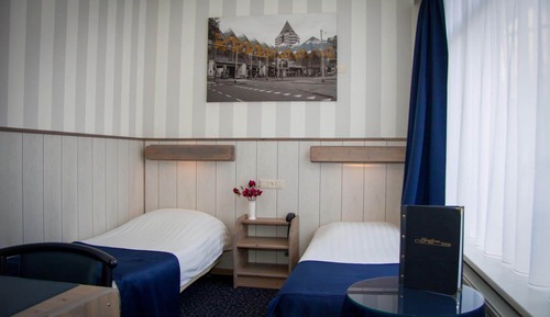 Chambre Standard Double ou avec lits jumeaux