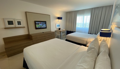 Chambre Standard, 2 grands lits, balcon