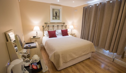 Chambre Double Deluxe, salle de bains attenante, vue mer (Golf Course View - Room 7)