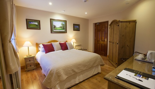 Suite Junior, salle de bains attenante, vue mer (Golf Course View - Room 5)