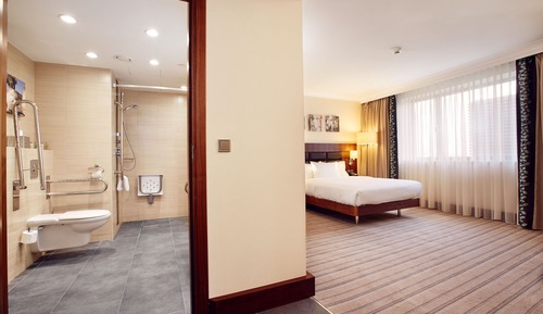 Chambre, 1 grand lit, accessible aux personnes à mobilité réduite