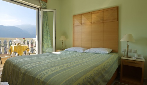 Chambre Double Classique, 1 très grand lit, non-fumeurs, vue montagne