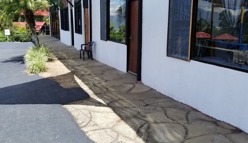 Studio Familial, 1 chambre, baignoire à jets, en bord de piscine