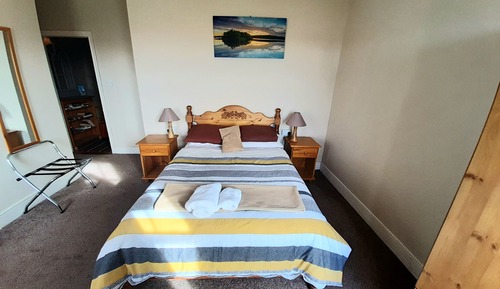 Chambre Double, 1 lit double, vue colline